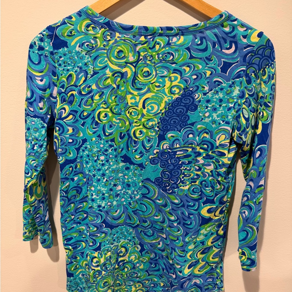 Lilly Pulitzer Palmetto Henley Sea Blue Lilly Lagoon V-Neck S - Picture 5 of 5